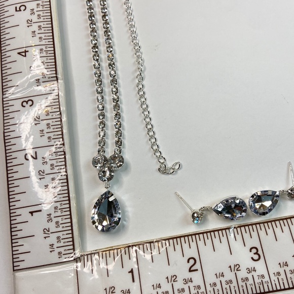 Kids or Cosplay - Simple Classic Rhinestone Necklace Earring Set - Picture 6 of 8